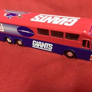 NFL NEW YORK GIANTS team bus